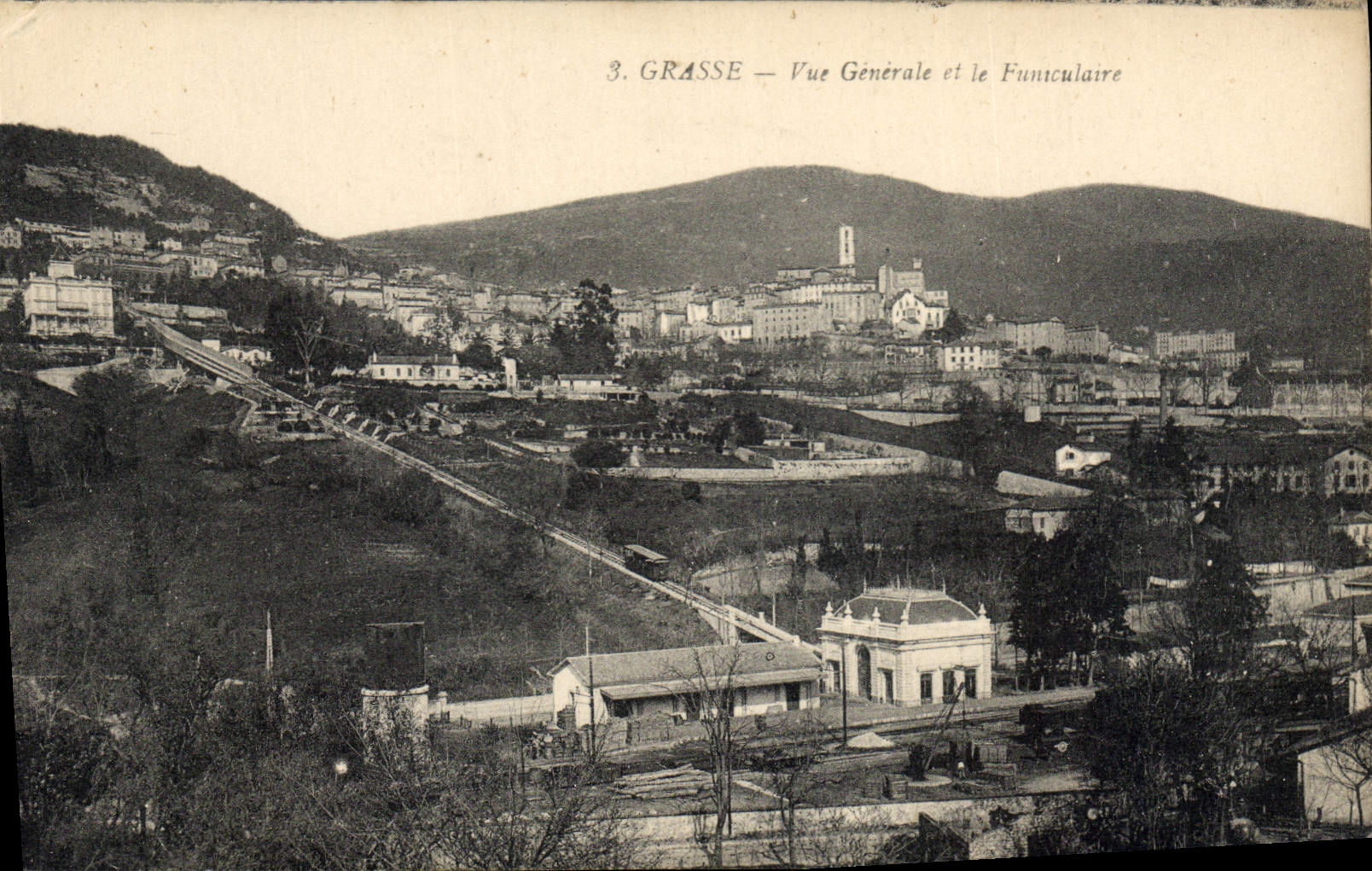 CPA Grasse Vue Generale Et Le Funiculaire
