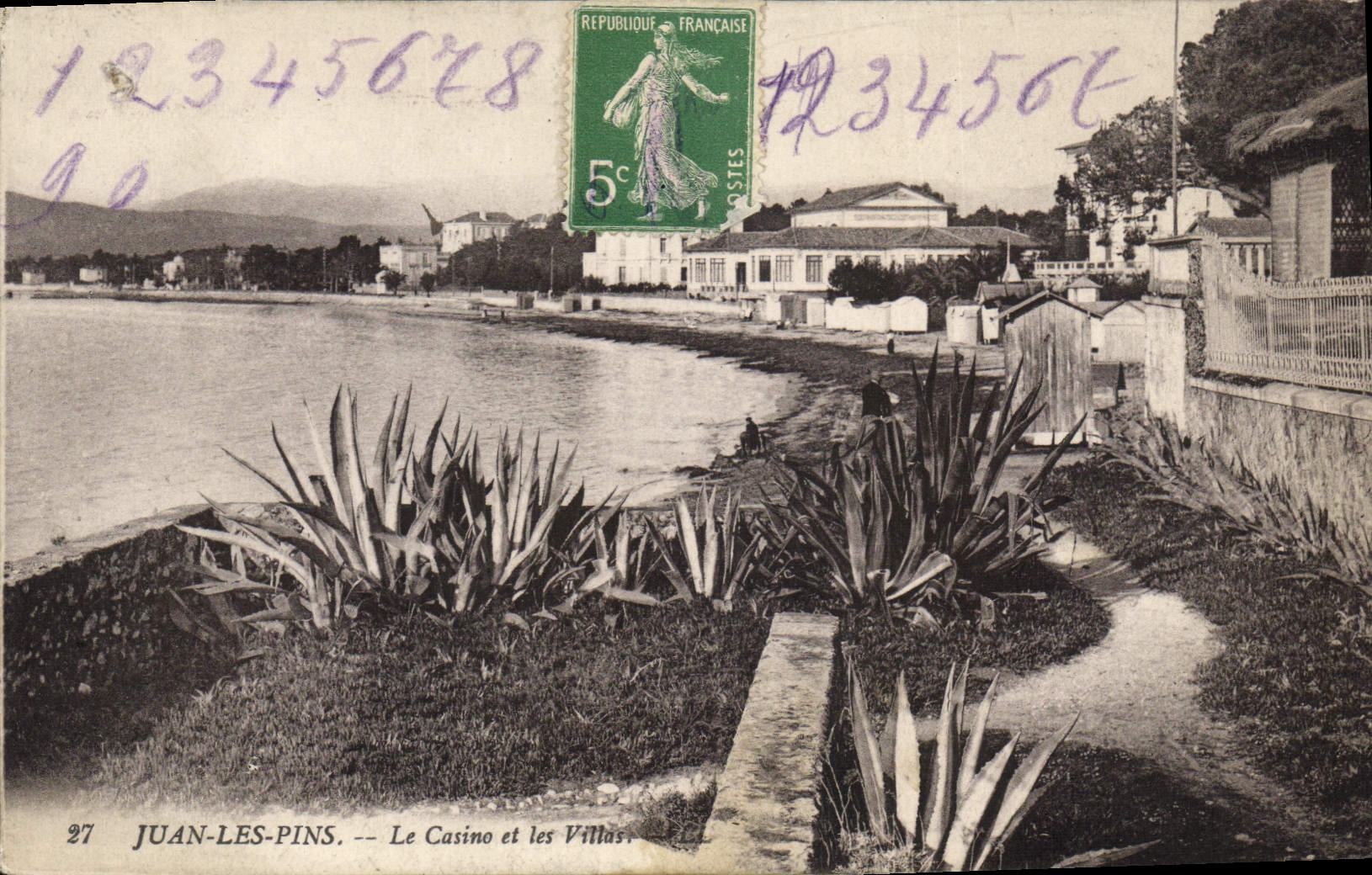 CPA Juan Les Pins Le Casino Et Les Villas