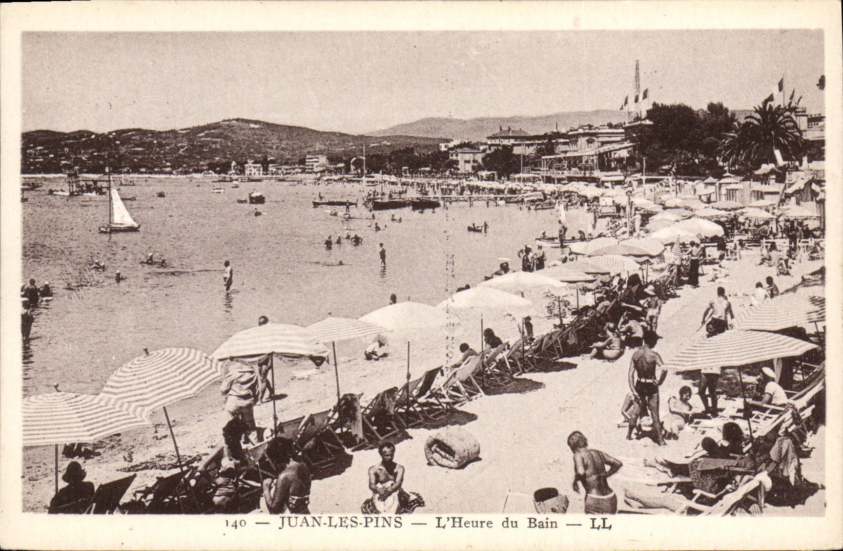 CPA Juan Les Pins L'Heure Du Bain
