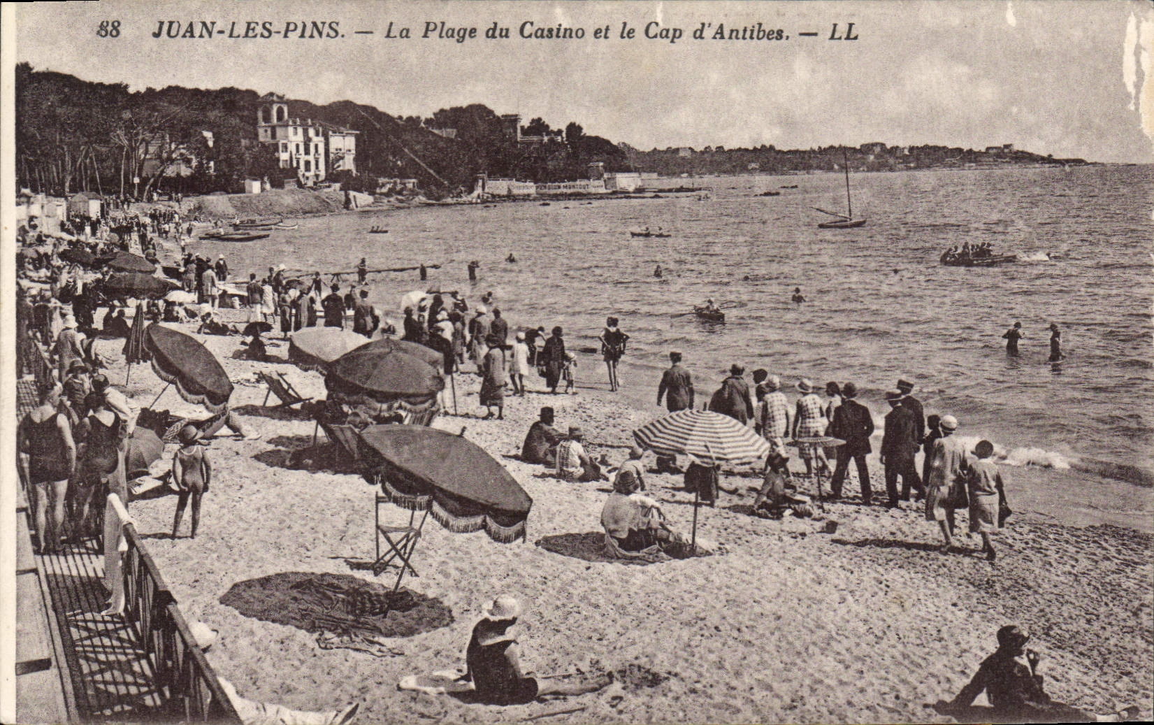 CPA Juan Les Pins La Plage Du Casino Et Le Cap d'Antibes