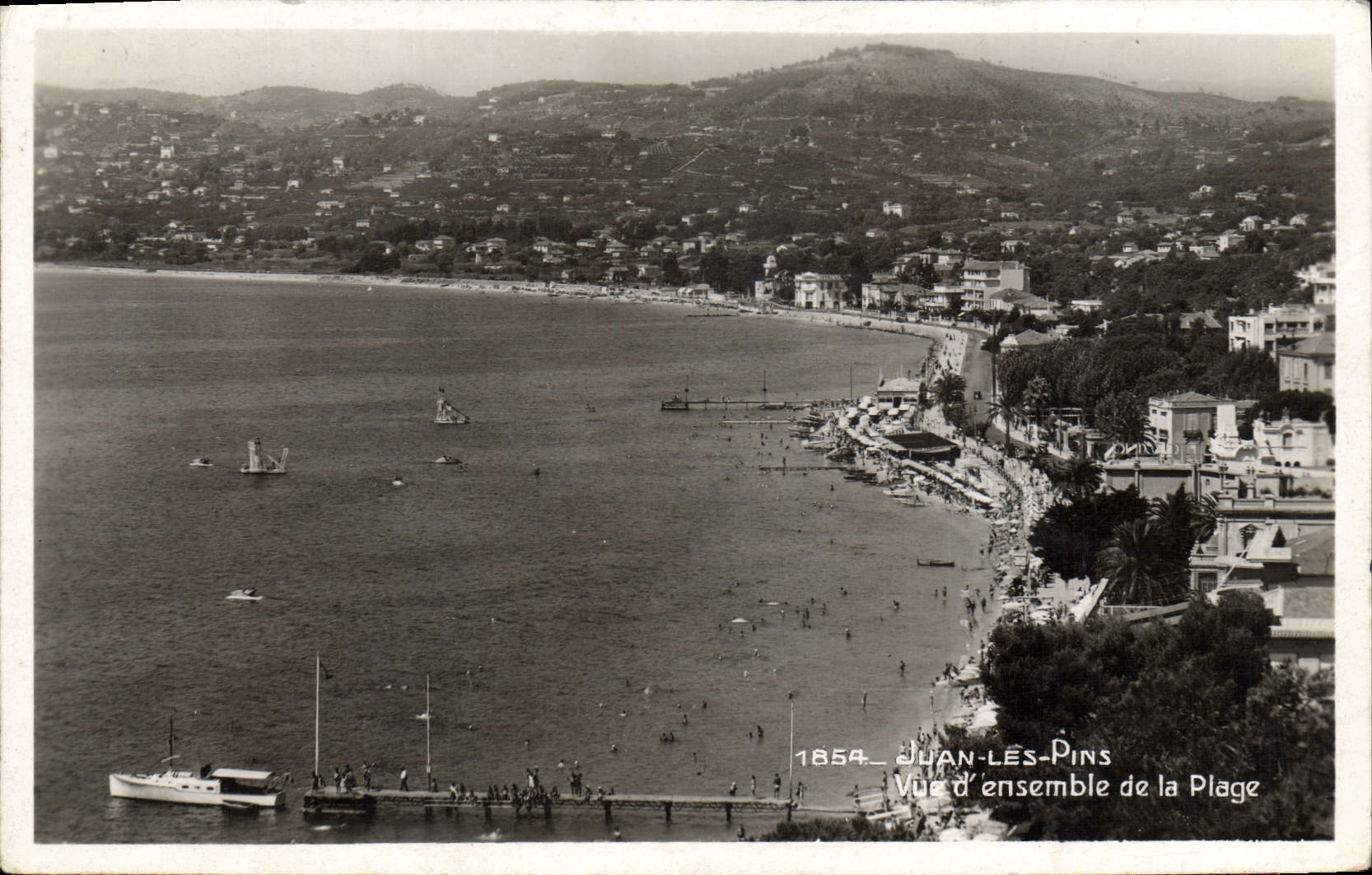 CPA Juan Les Pins Vue D'Ensemble De La Plage