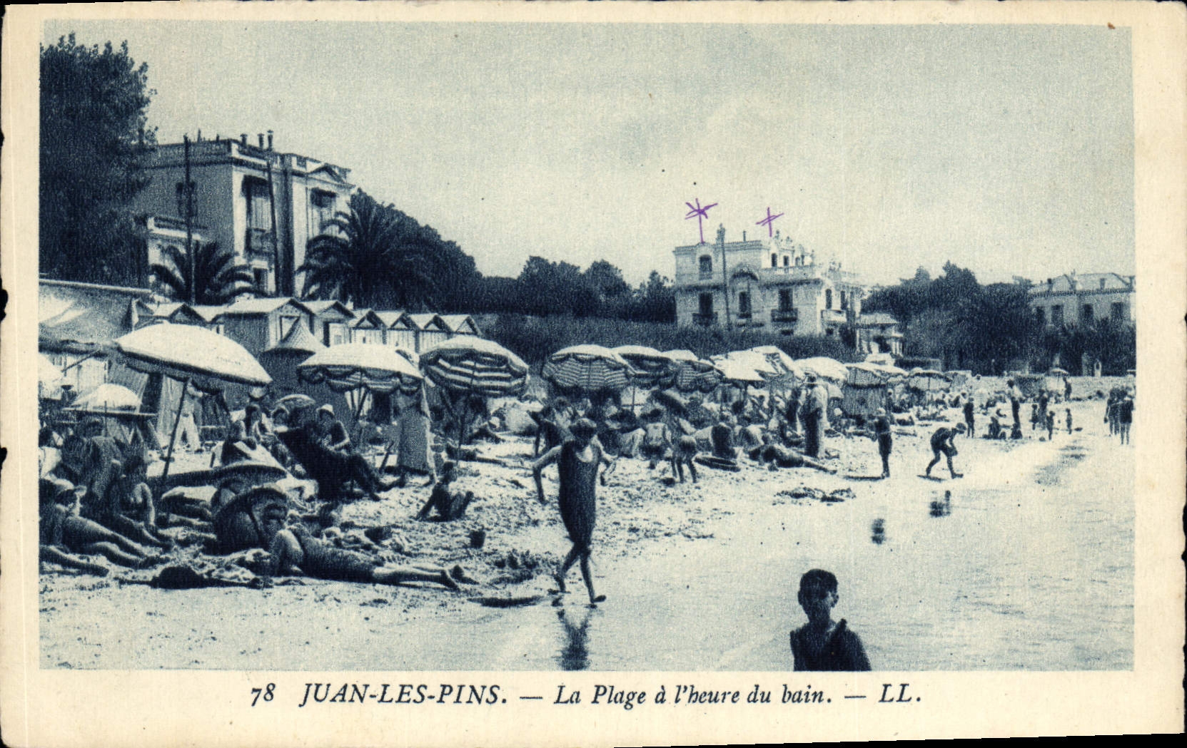 CPA Juan Les Pins La Plage A I'Heure Du Bain