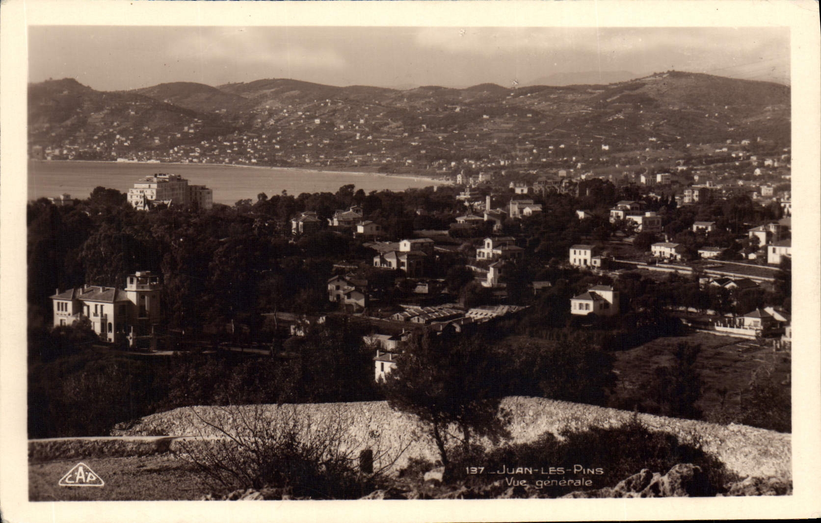 CPA Juan Les Pins vue générale