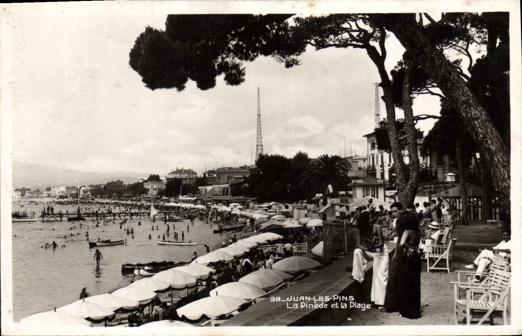 CPA Juan Les Pins La Pinede Et La Plage