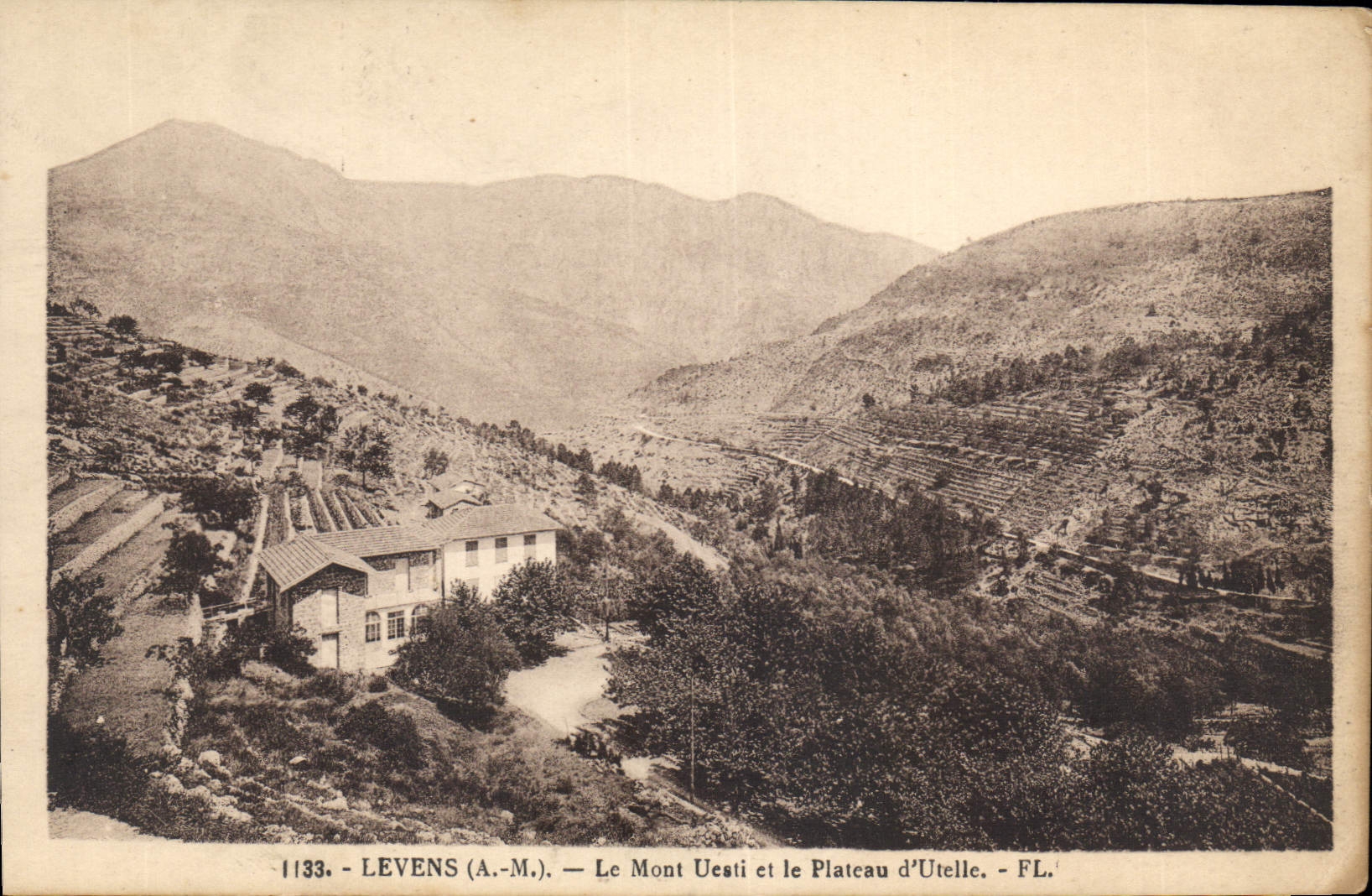 CPA Levens Le Mont Uesti Et Le Plateau d'Utelle