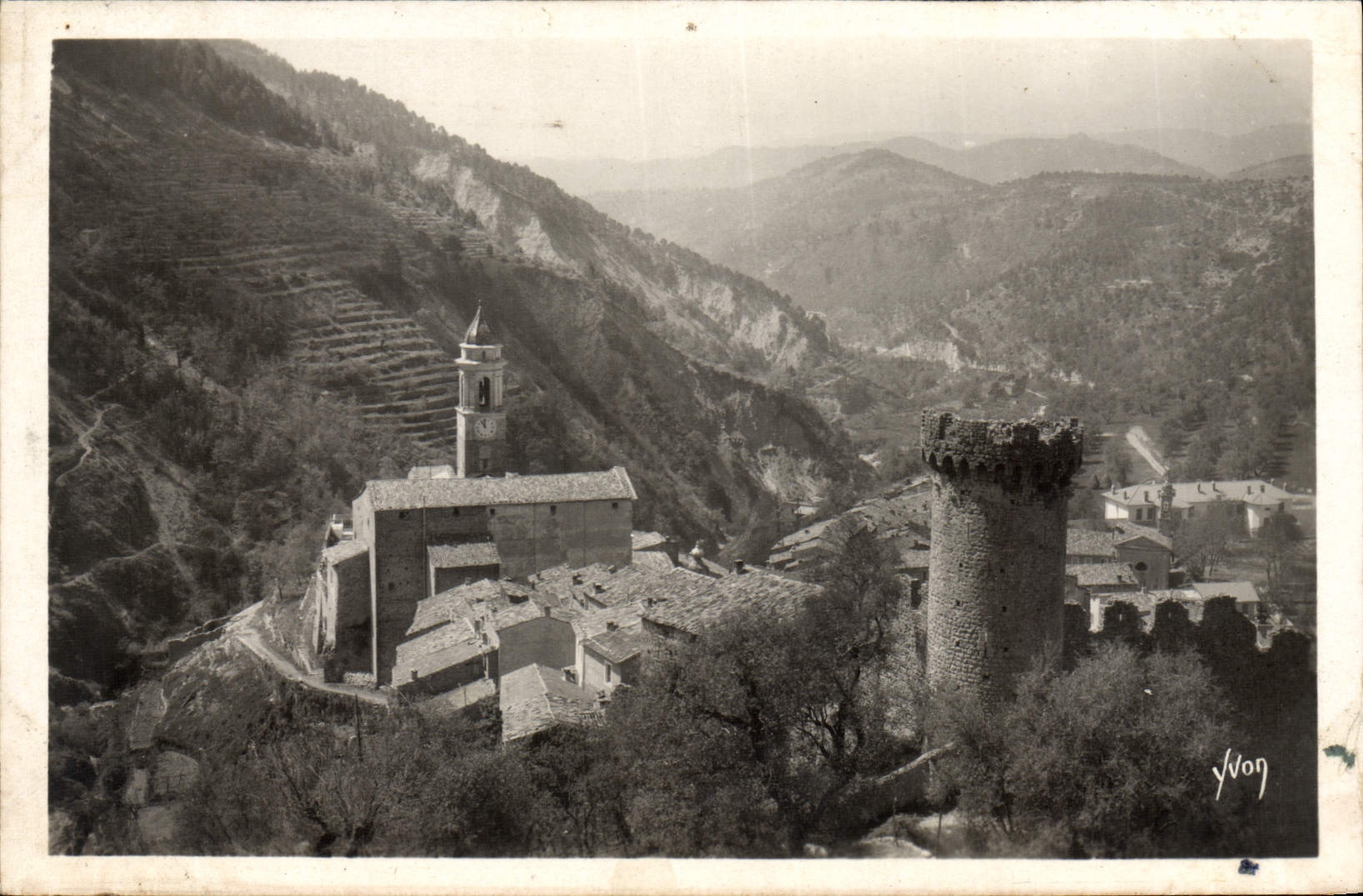 CPA Luceram Un Nid D'Aigle Mediterraneen