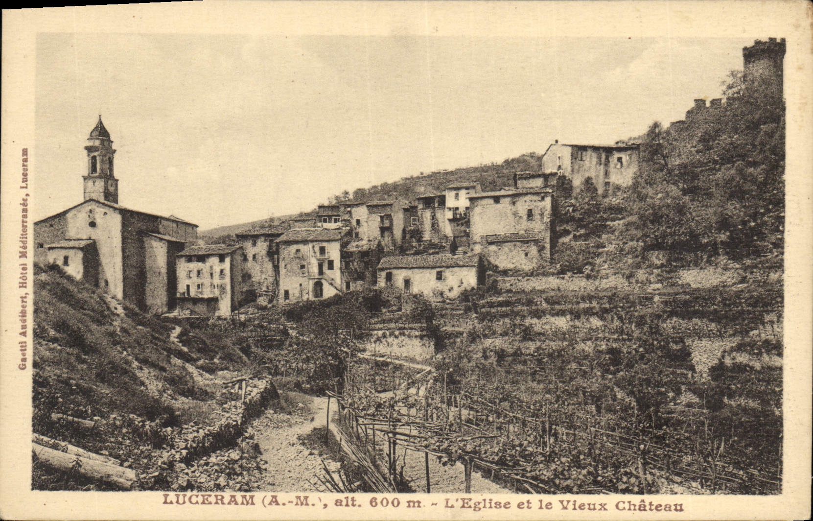 CPA Luceram L'Eglise Et Le Vieux Château