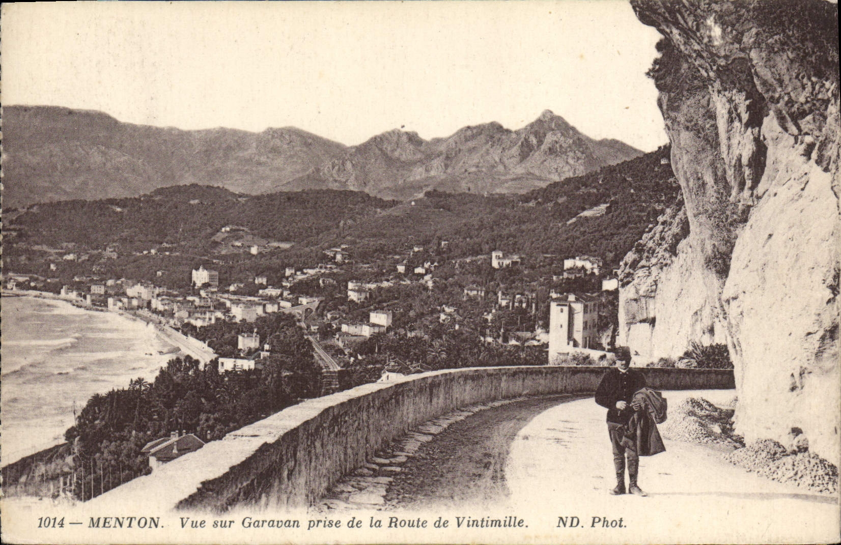CPA Menton Vue Sur Garavan Prise De La Route De Vintimille