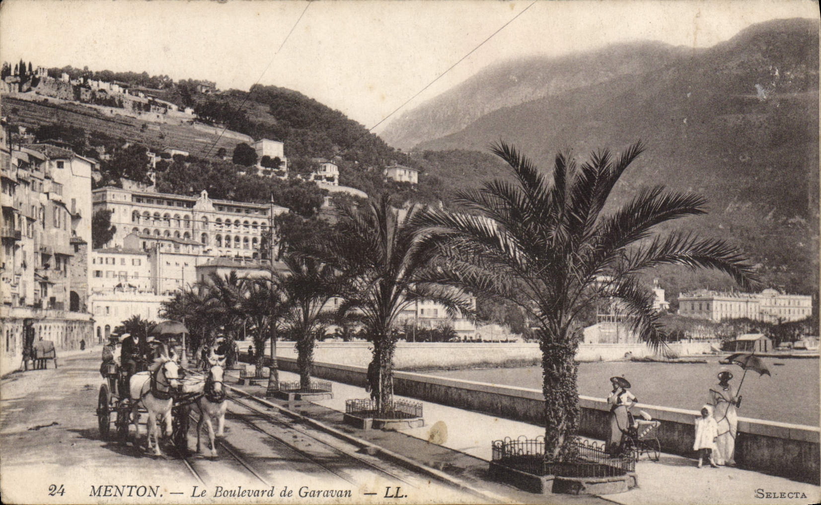 CPA Menton Le Boulevard De Garavan