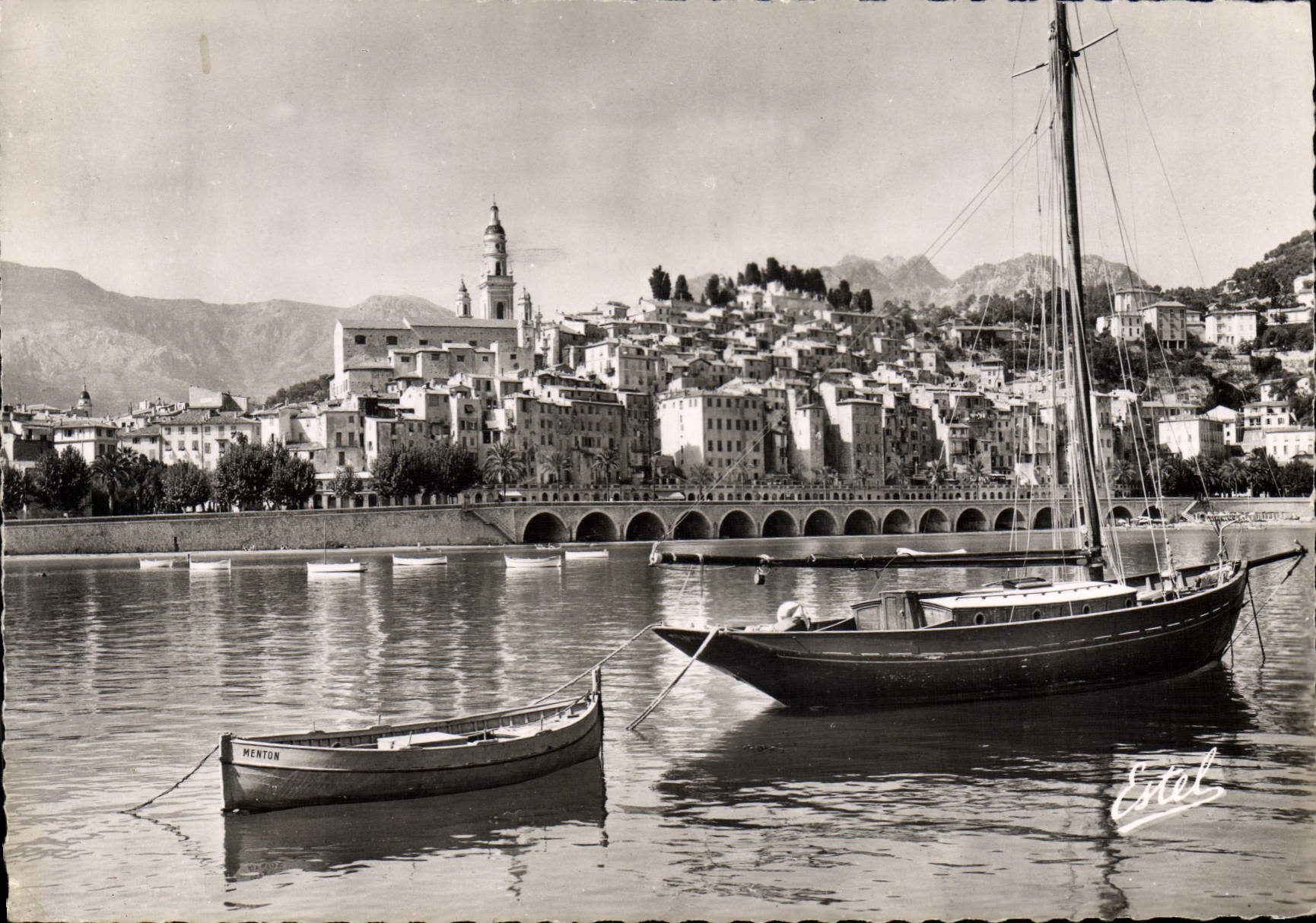 CPSM Menton La Vieille Ville Vue Du Port