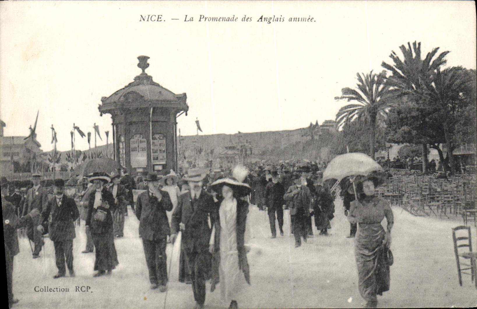 CPA Nice La Promenade Des Anglais Animee
