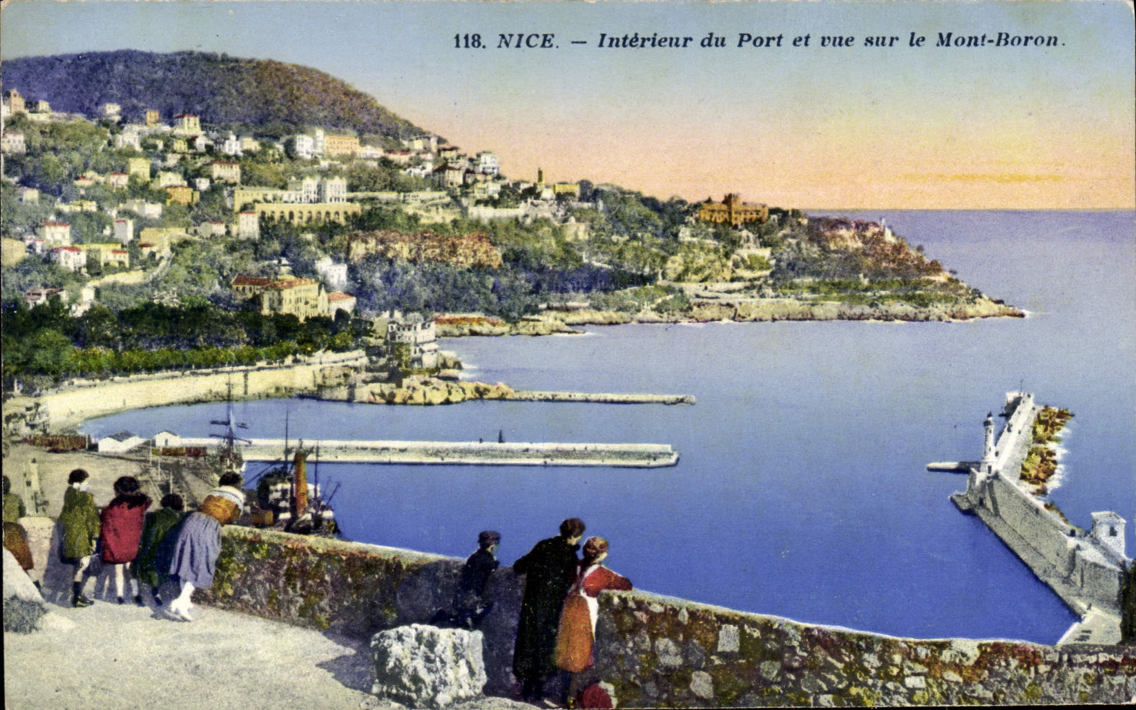 CPA Nice Interieur Du Port Et Vue Sur Le Mont Boron