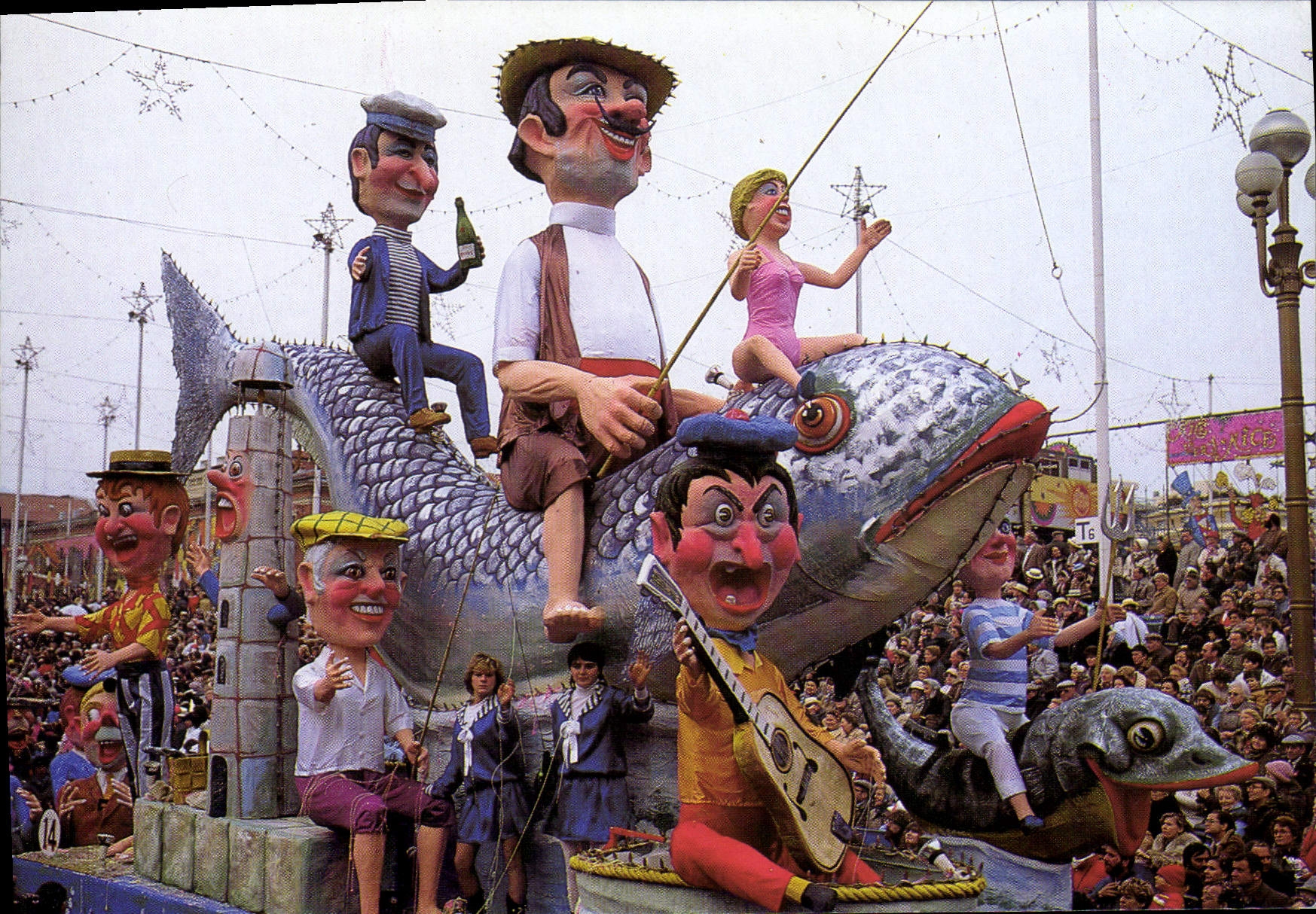 CPSM Nice Carnaval Char Du Defile Carnavalesque