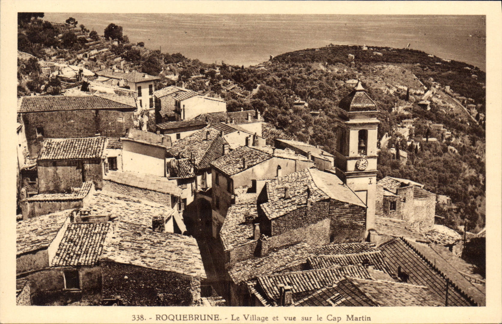 CPA Roquebrune Le Village Et Vue Sur Le Cap Martin