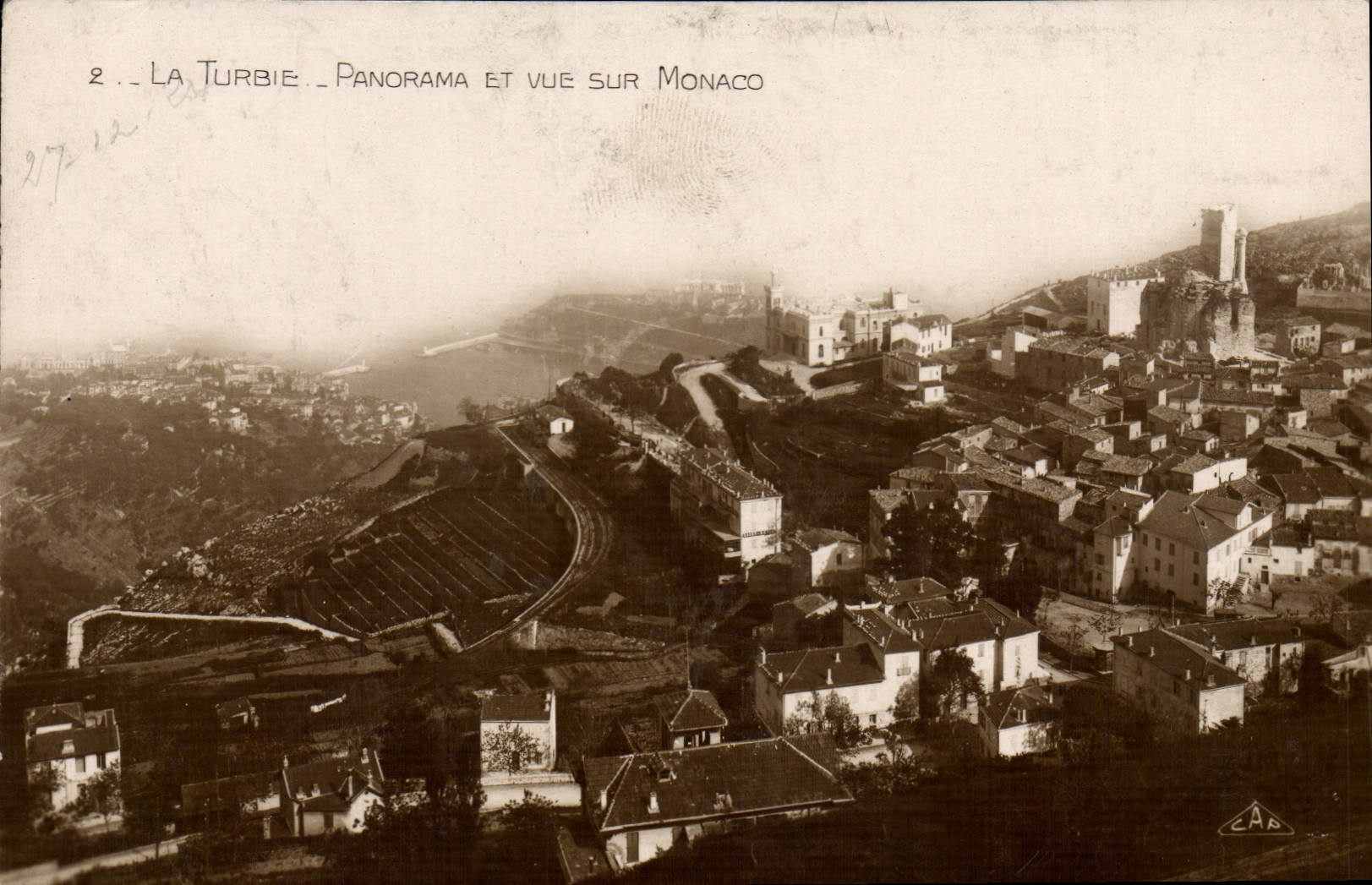 CPA LA TURBIE vue générale et vue sur Monaco