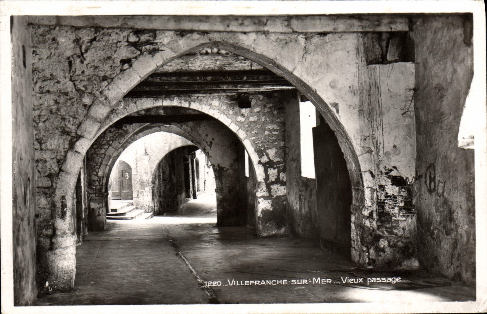 CPA VILLEFRANCHE-sur-MER vieux passage