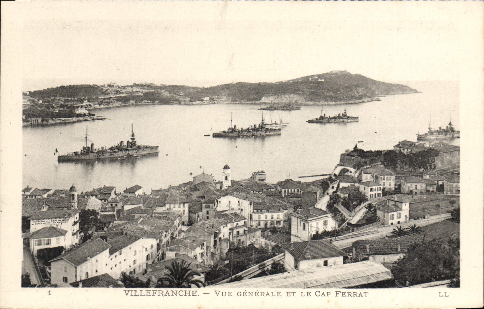 CPA VILLEFRANCHE-sur-MER vue générale et cap ferrat