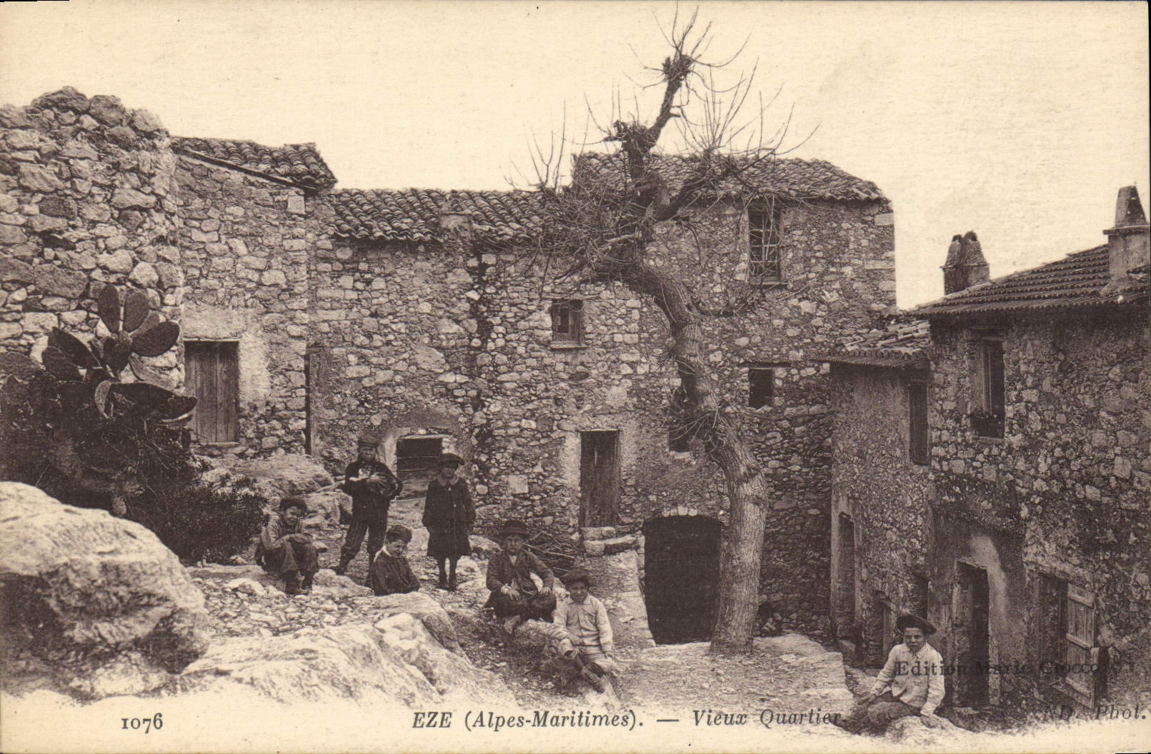 CPA EZE vieux quartier