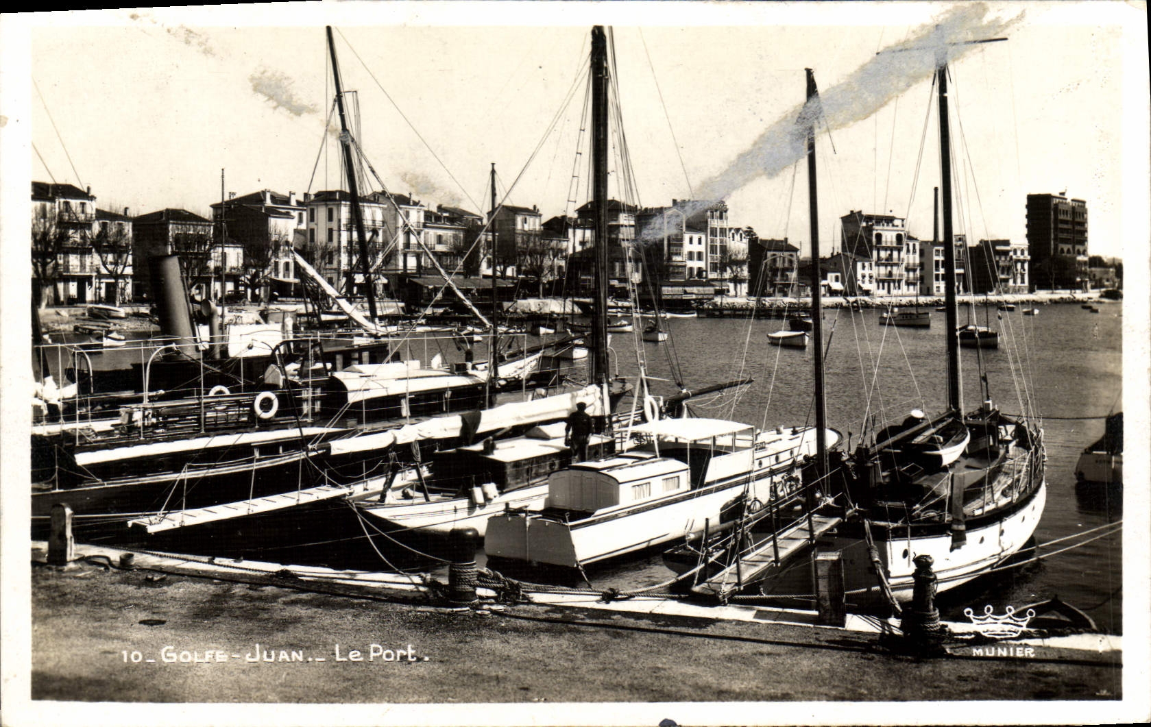 CPA GOLFE JUAN le port