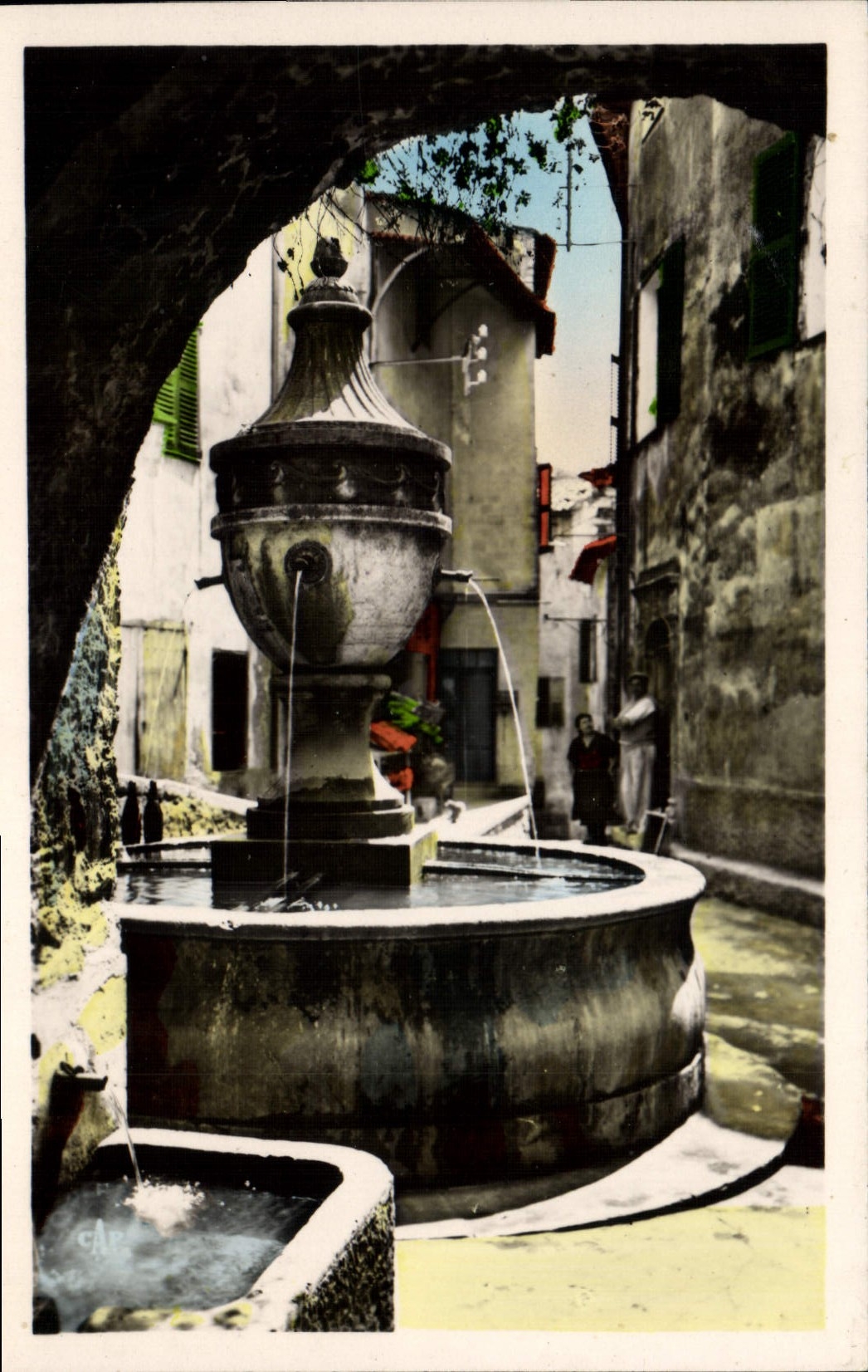 CPA SAINT-PAUL-de-VENCE vieille fontaine