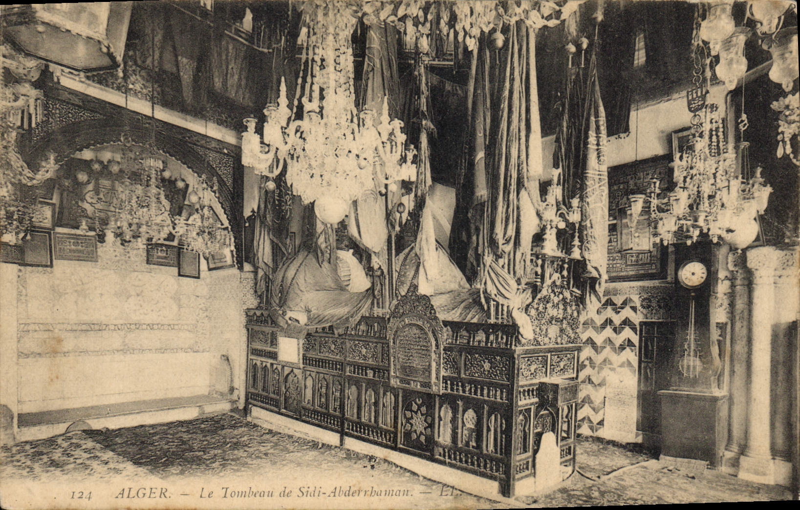 CPA ALGER le tombeau de Sidi-Abderrhaman