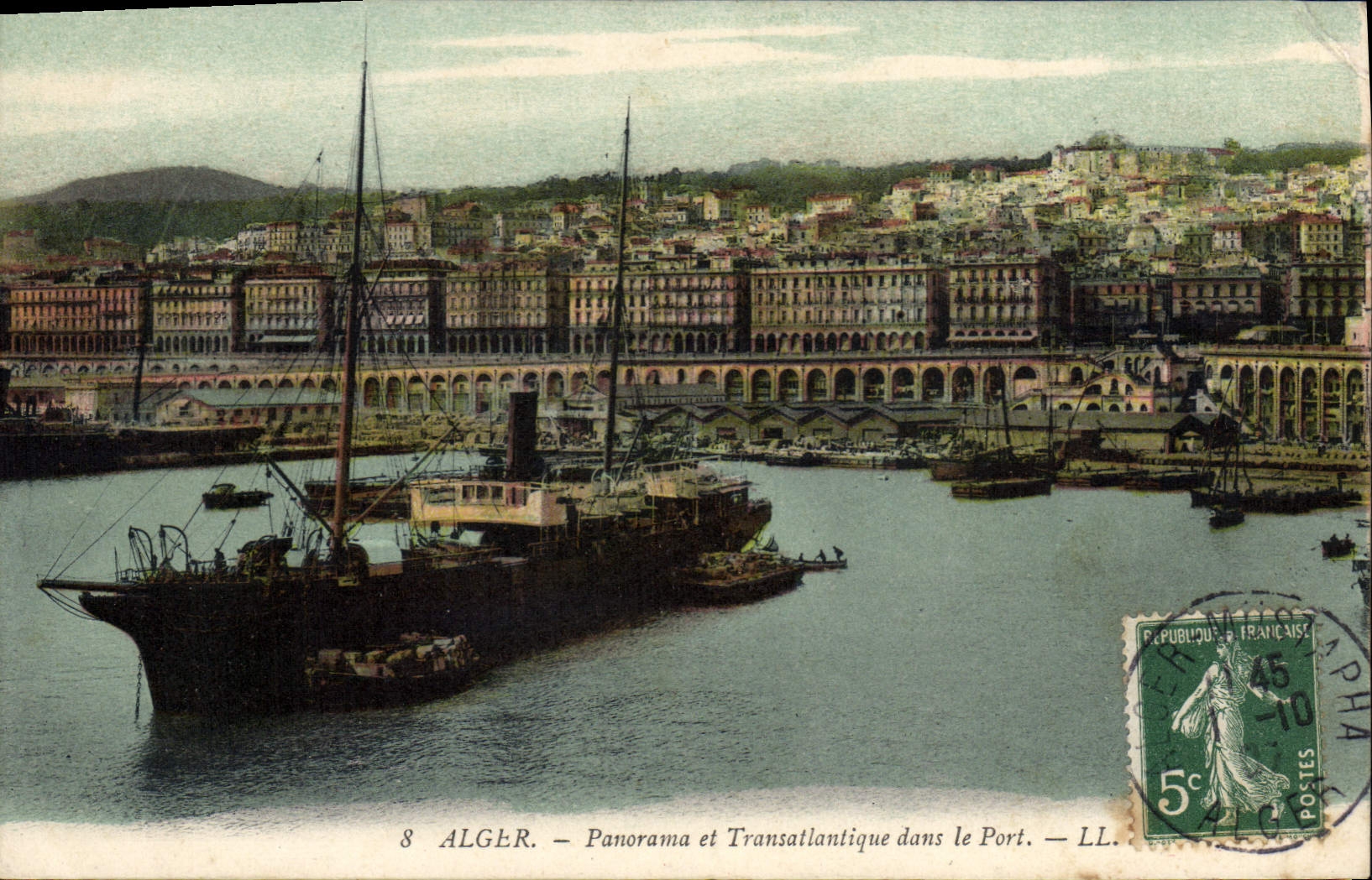 CPA ALGER panorama et transatlantique dans le port