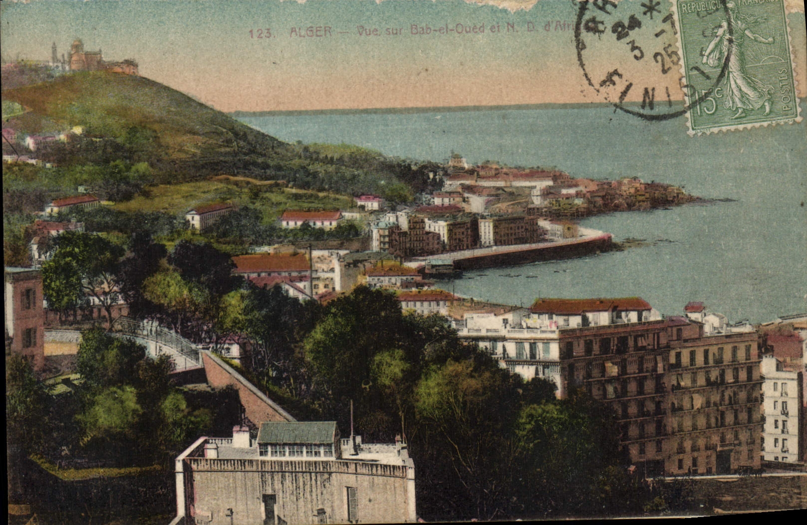 CPA ALGER vue sur Bab-el-Oueb