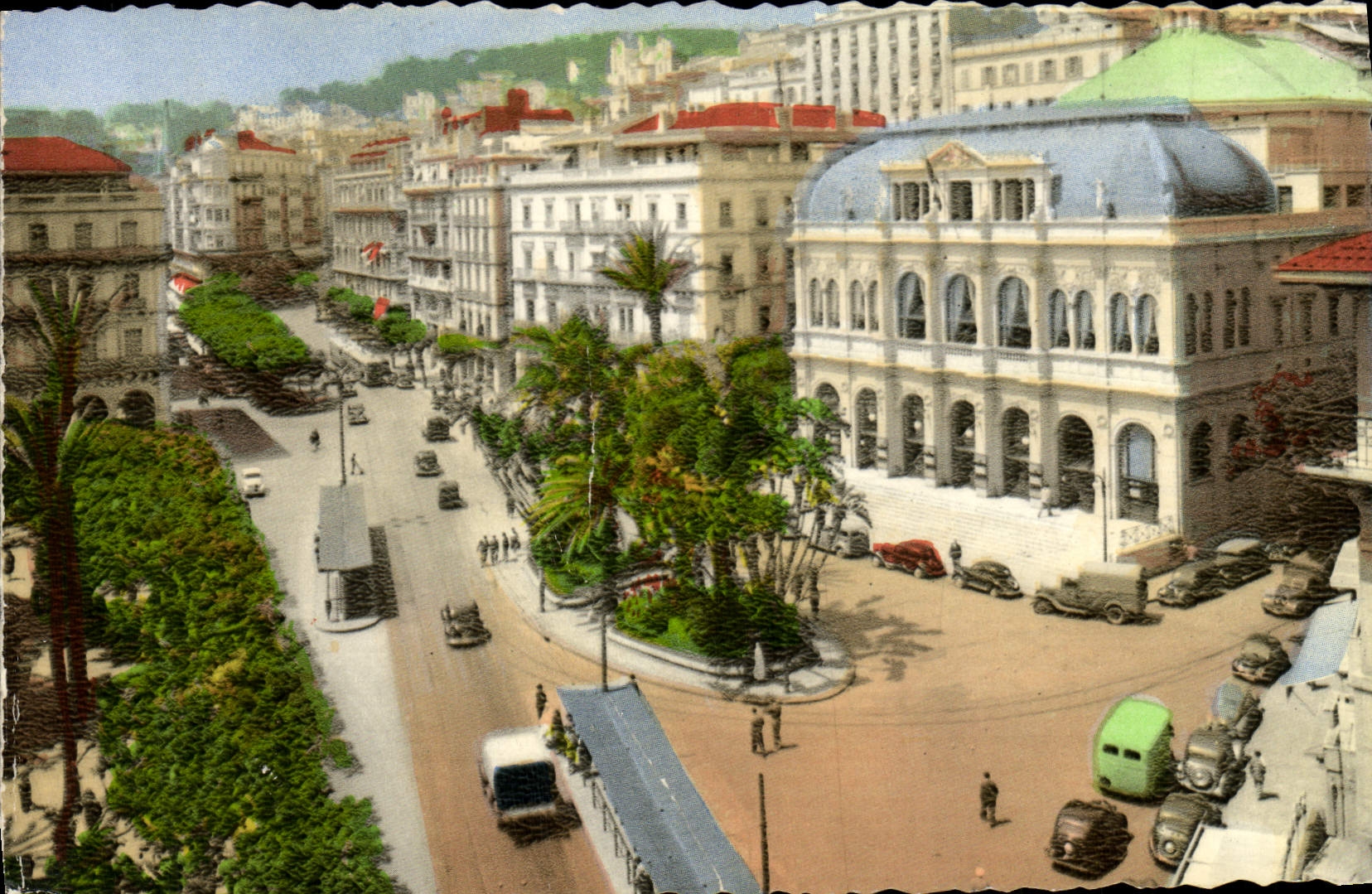 CPA ALGER place de l'opéra et la rue Dumont-d'Urville