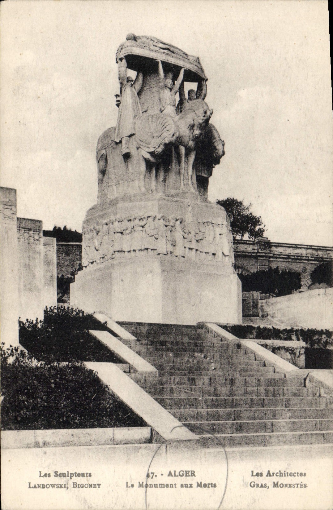 CPA ALGER monument aux morts