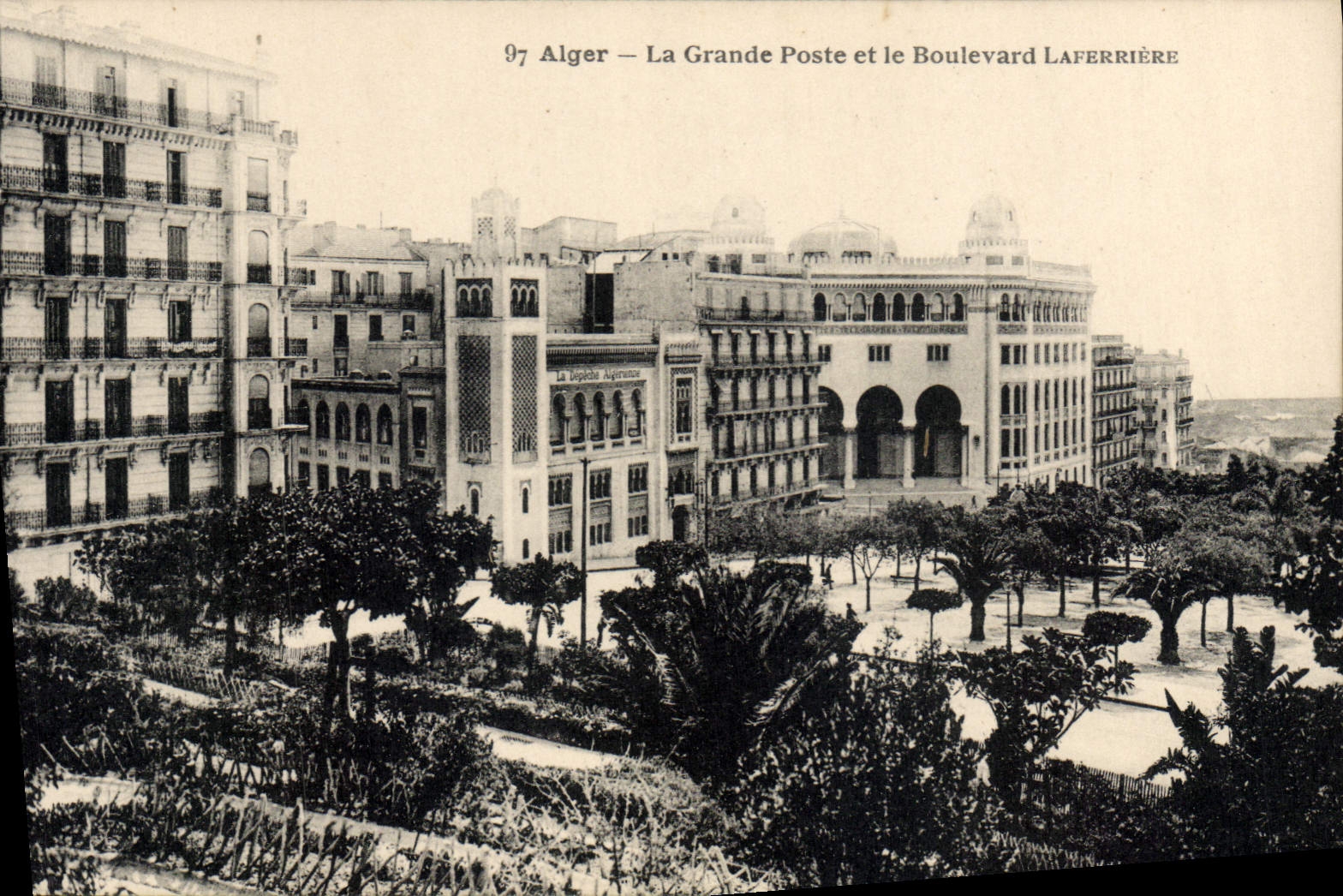 CPA ALGER la grande Poste biulevard Laferrière