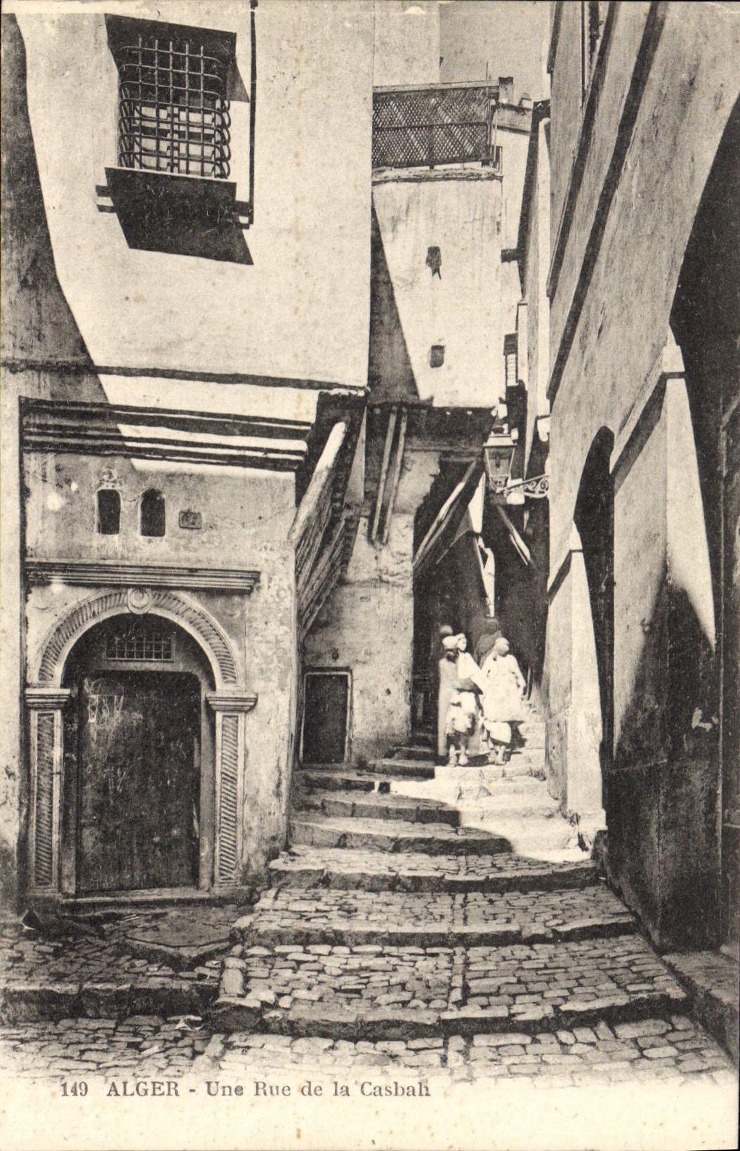CPA ALGER une rue de la Casbah