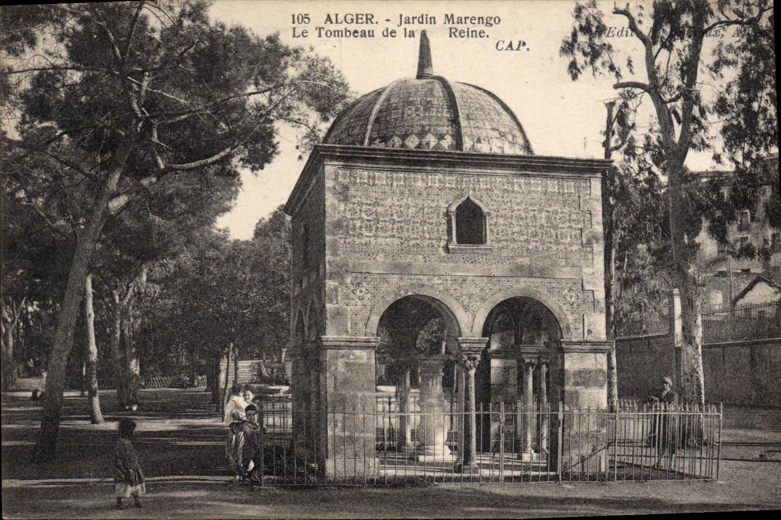 CPA ALGER jardin Marengo tombeau de la reine