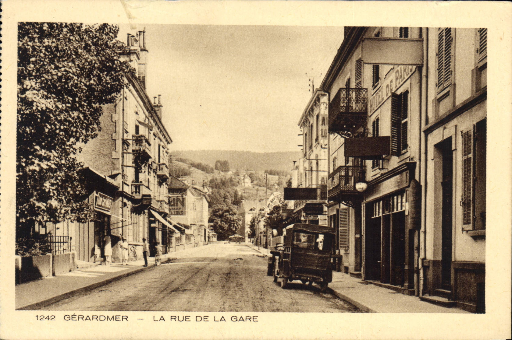 CPA Gerardmer La Rue De La Gare