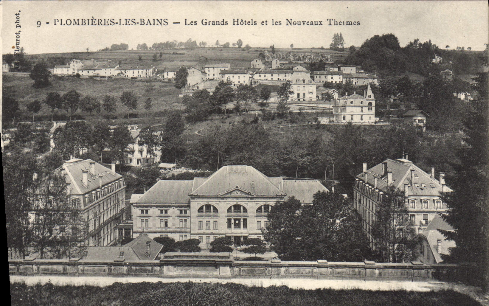 CPA Plombieres Les Bains Les Grands Hotels Et Les Nouveaux thermes