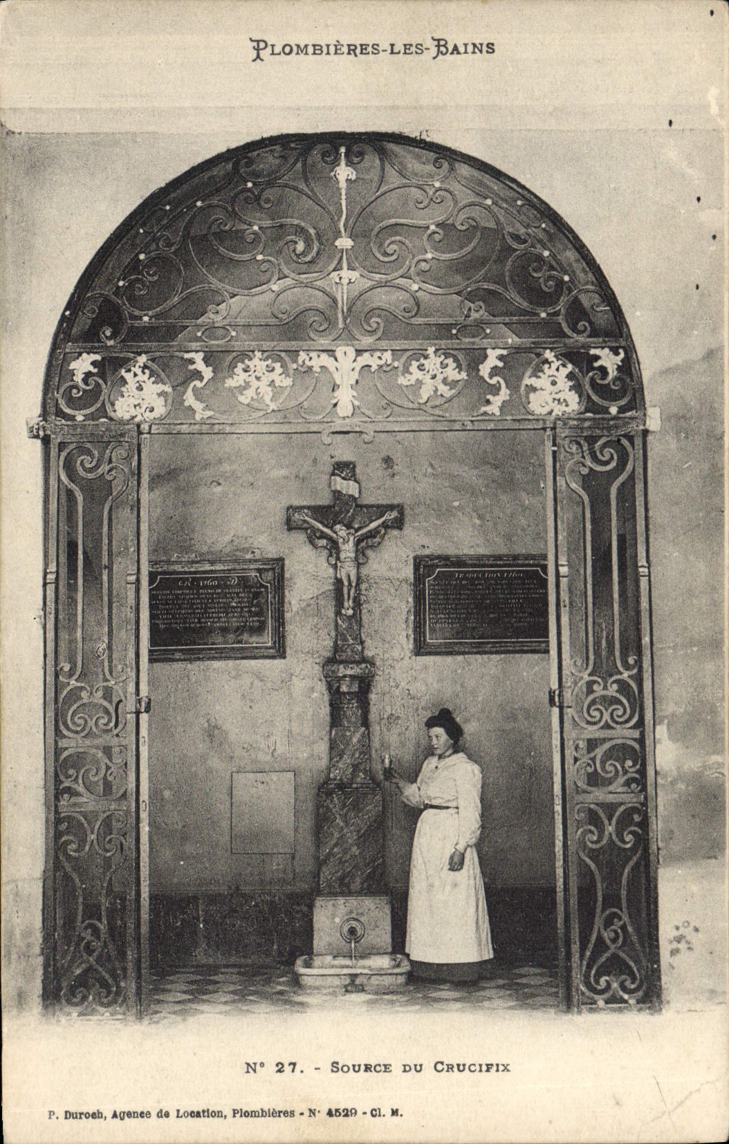 CPA Plombieres Les Bains Source Du Crucifix