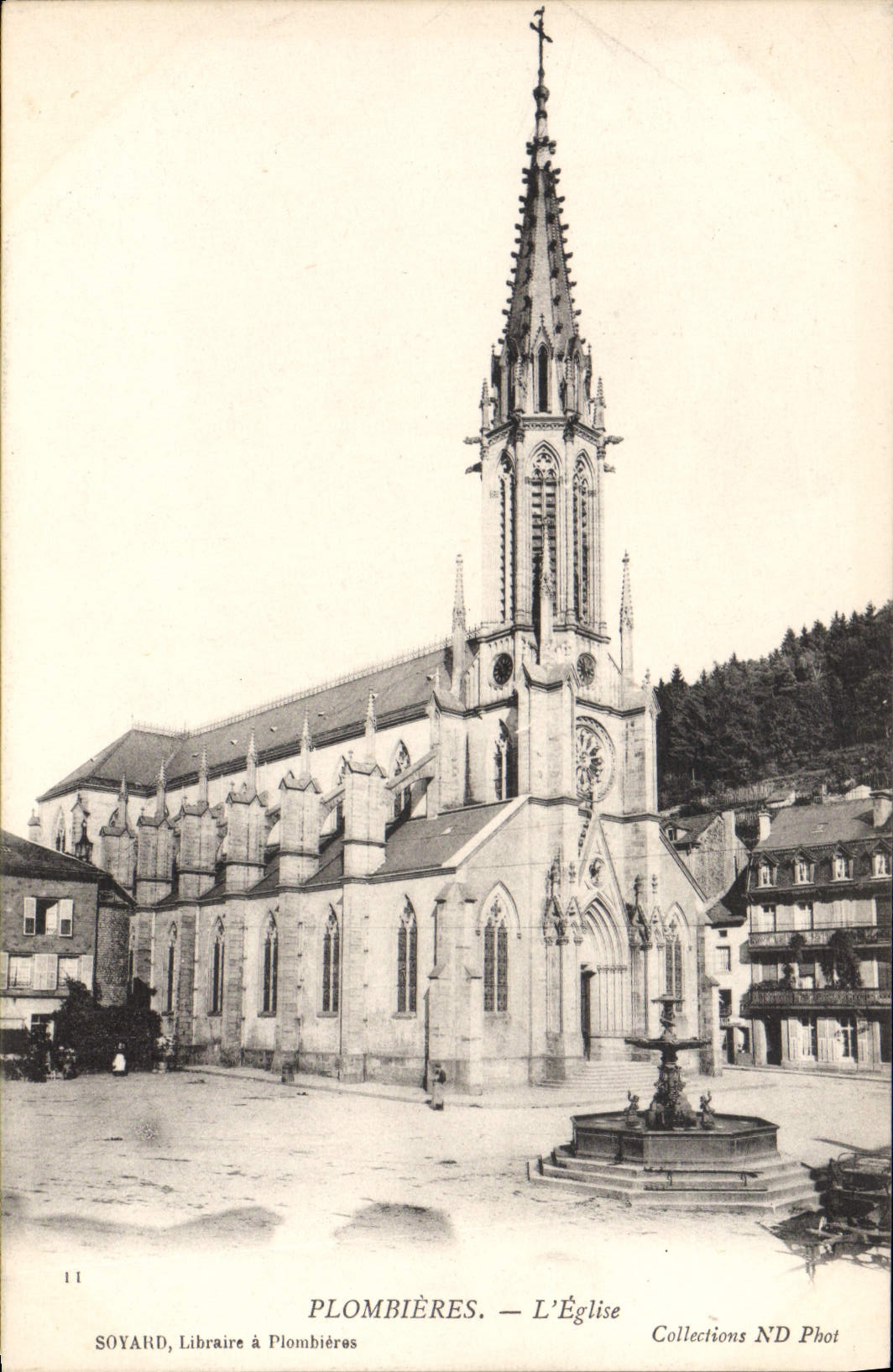 CPA PLOMBIERES L'Eglise
