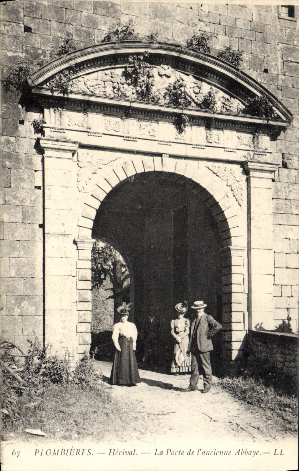 CPA PLOMBIERES Herival La Porte De I'Ancienne Abbaye