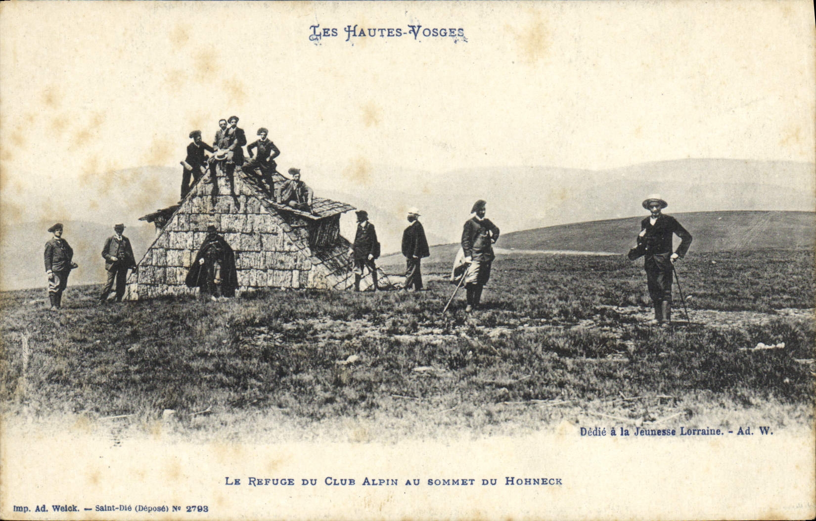 CPA Les Hautes Vosges Le Refuge Du Club Alpin Au sommet Du Honneck