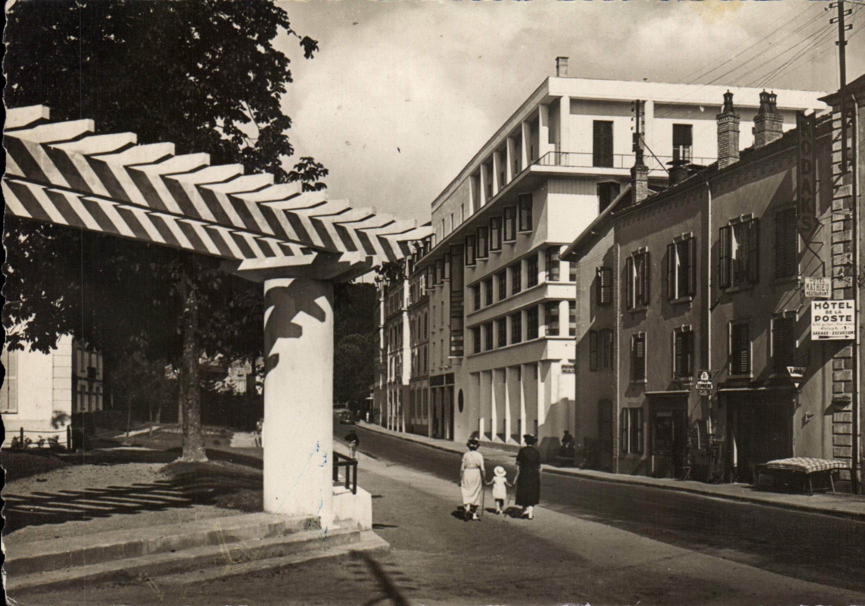 CPSM Bains Les Bains Avenue Docteur Mathieu