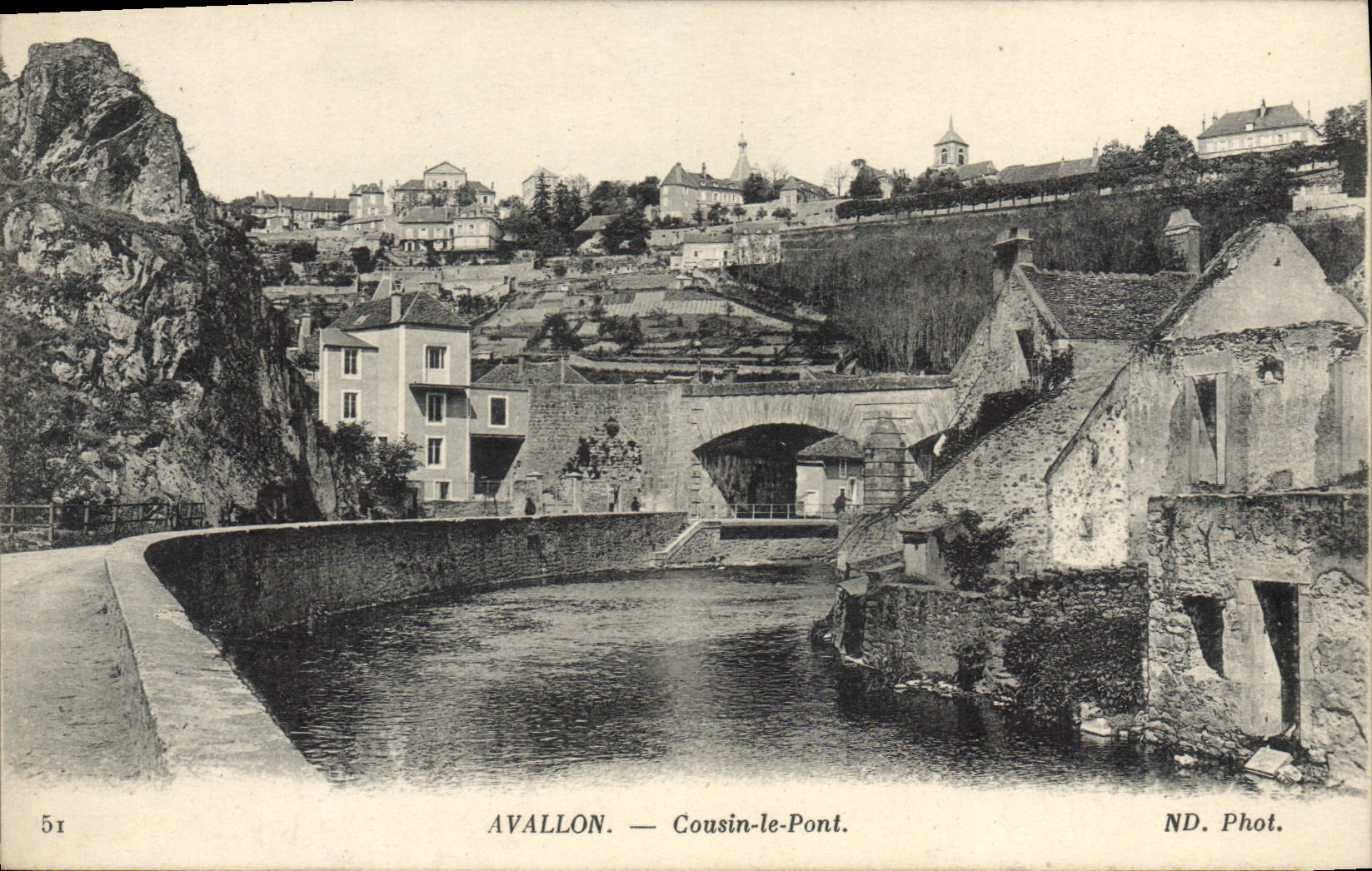 CPA Avallon Cousin Le Pont
