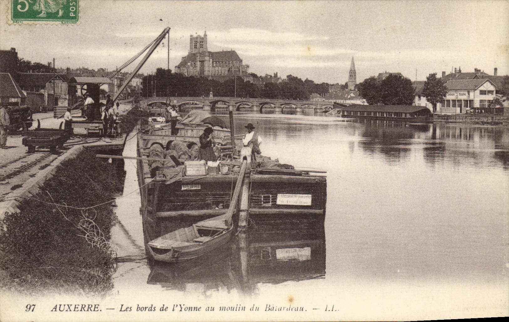 CPA Auxerre Les Bords De I'Yonne au Moulin du Batardeau