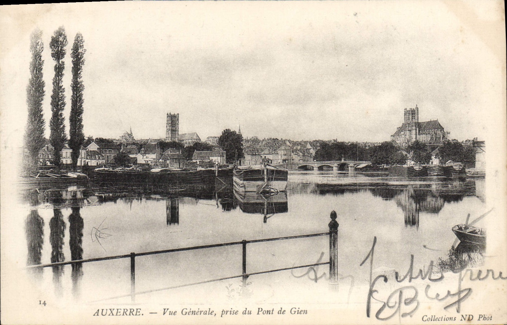 CPA Auxerre Vue Generale Prise Du Pont De Gien