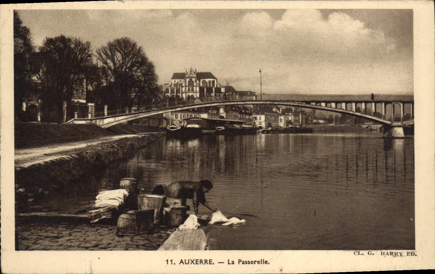 CPA Auxerre La Passerelle