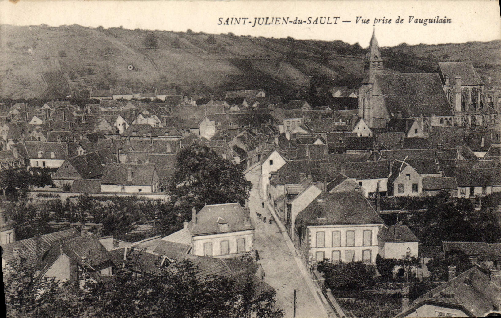 CPA Saint Julien Du Sault Vue Prise De Vauguilain