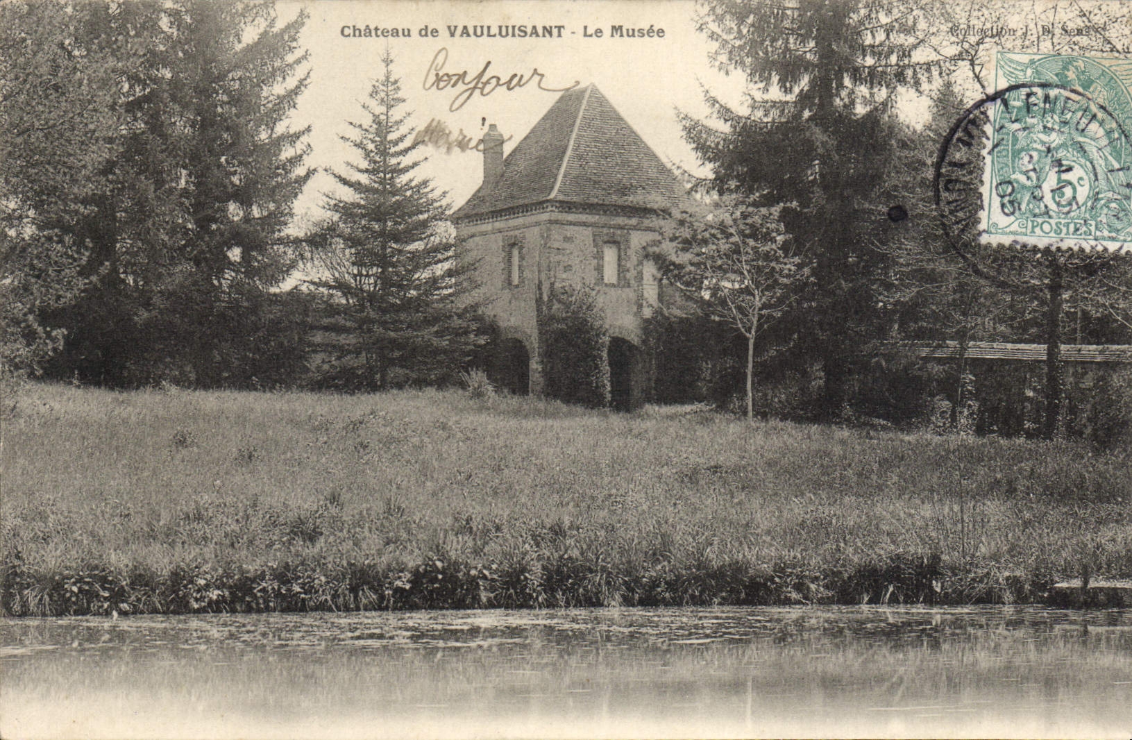 CPA Chateau De Vauluisant Le Musee VILLENEUVE L'ARCHEVEQUE
