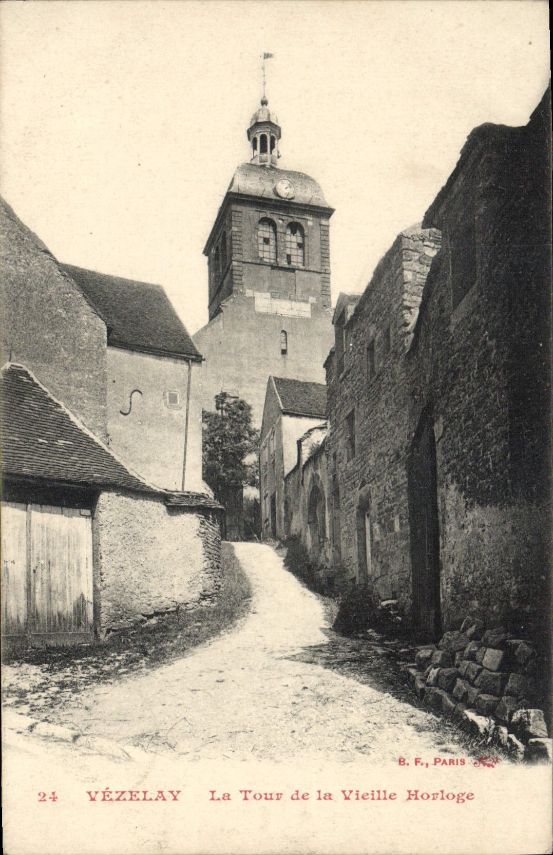 CPA Vezelay La Tour De La Vieille Horloge