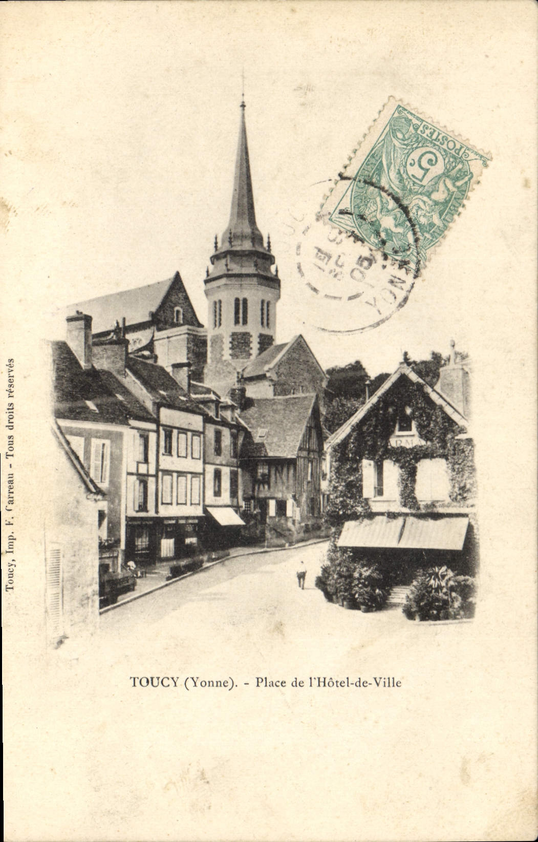 CPA Toucy Place De I'Hotel De Ville