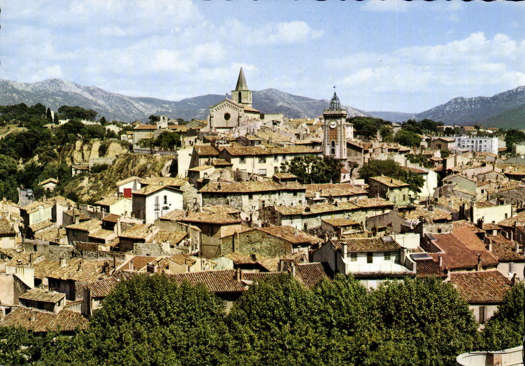 CPSM Aubagne Vue Generale De La Vieille Ville