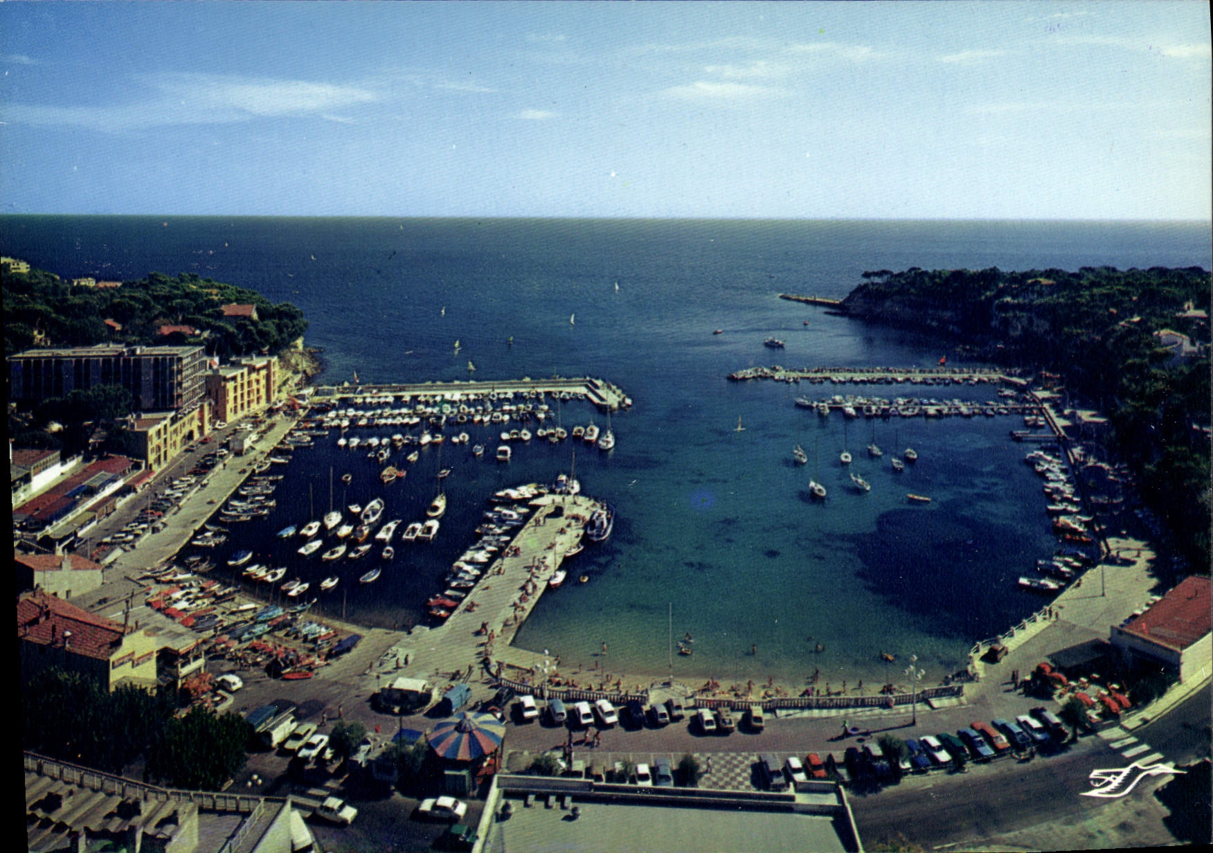 CPA Carry Le Rouet Le Port Et Le Grand Large