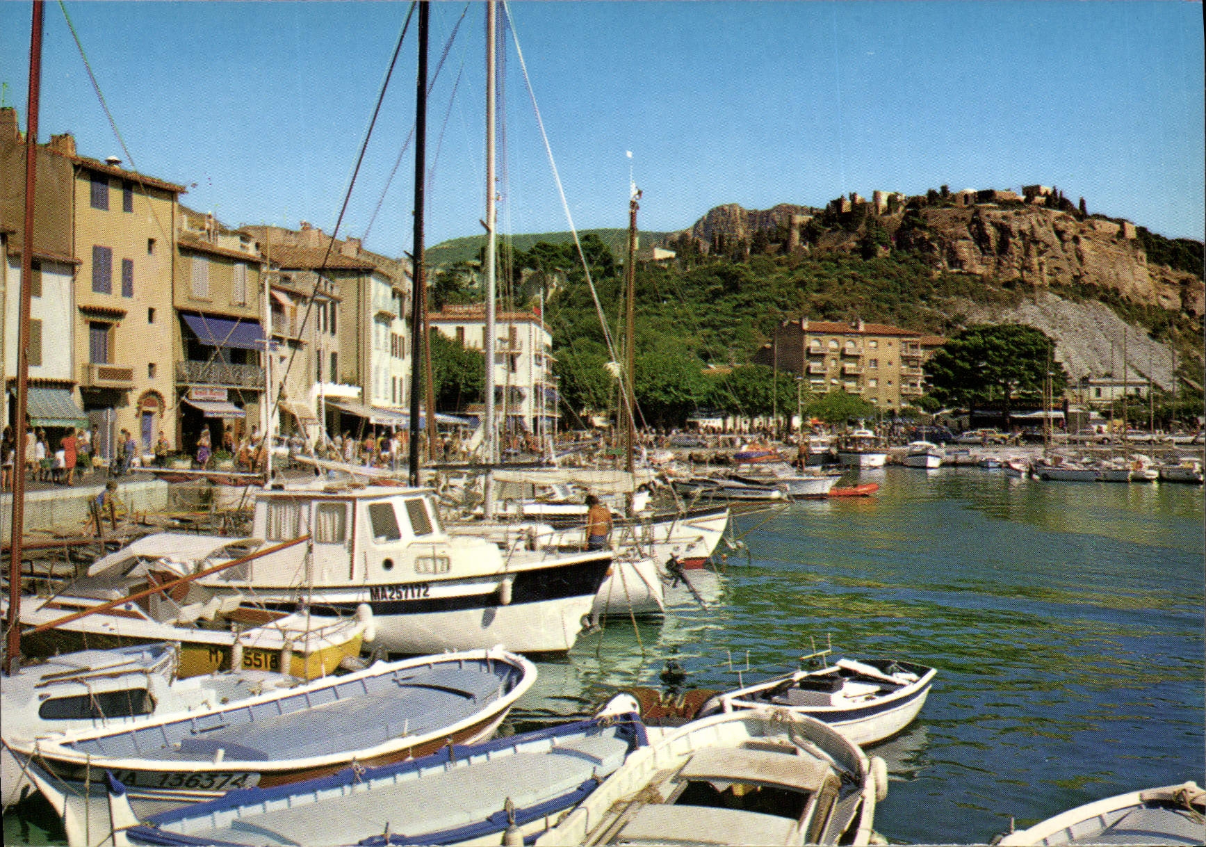 CPSM Cassis Le Port Et Le Château